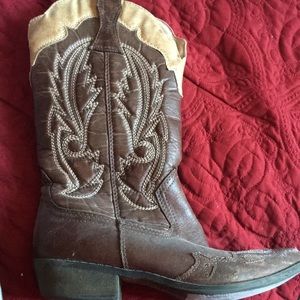Cow boy Boots in great condition to use